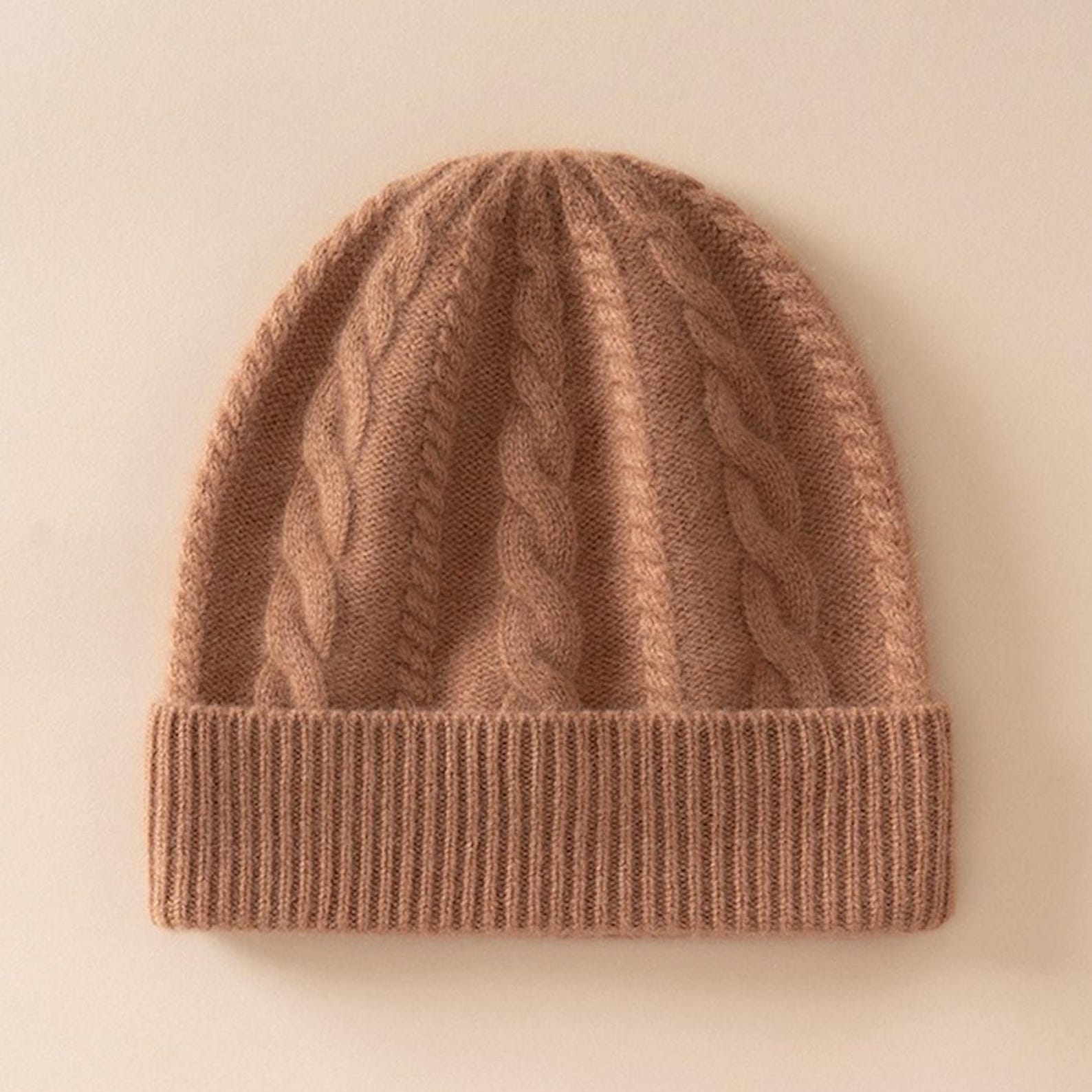 The Cashmere-Blend Classic Cable Beanie - Image 3