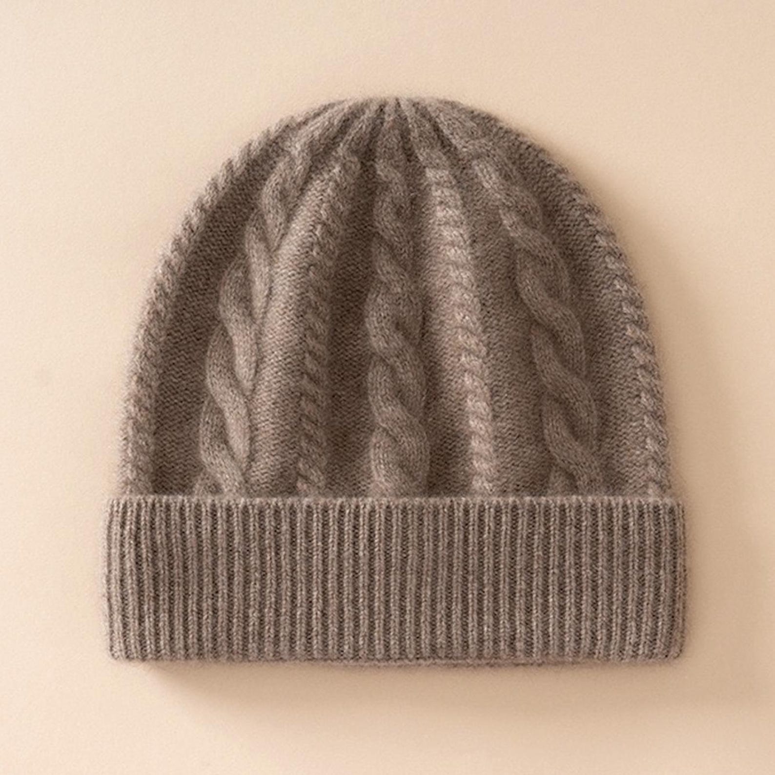 The Cashmere-Blend Classic Cable Beanie - Image 7