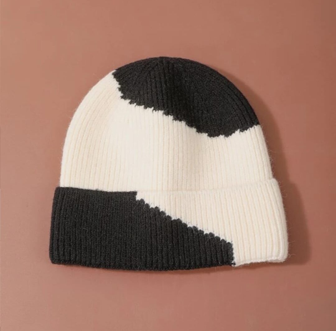 Dual-Tone Wave Ribbed Cuffed Beanie